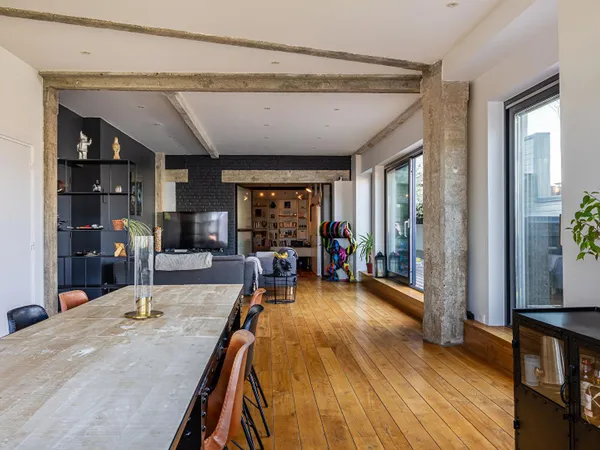 Loft historique dans une ancienne confiserie avec terrasse