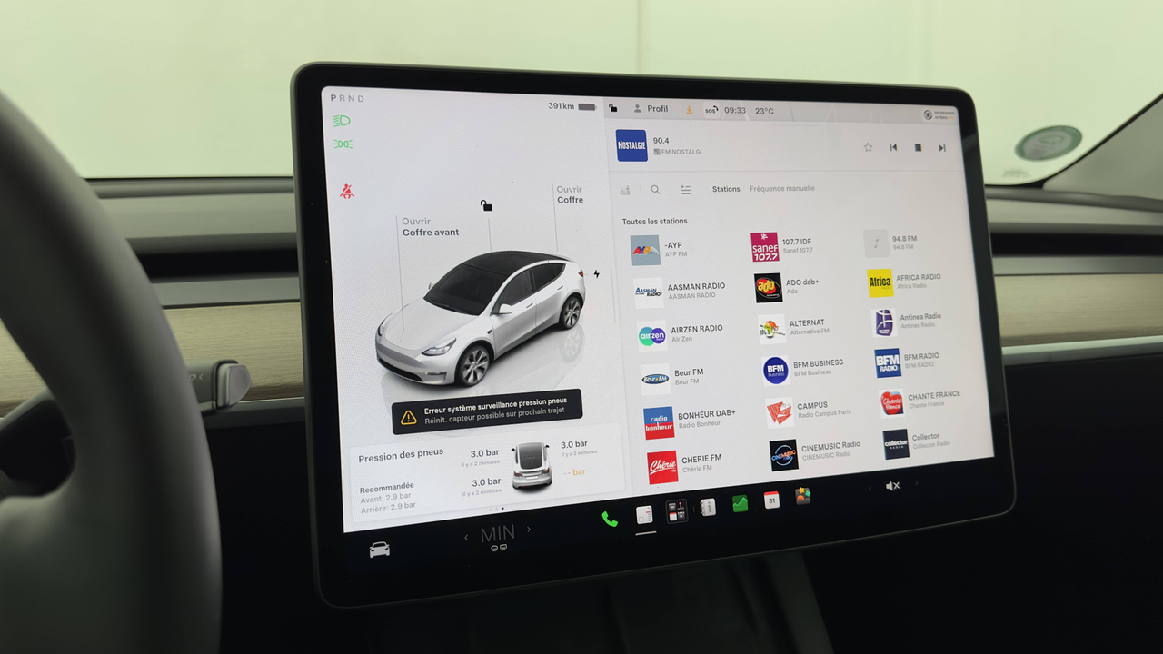 Tesla MODEL Y RWD — photo 24