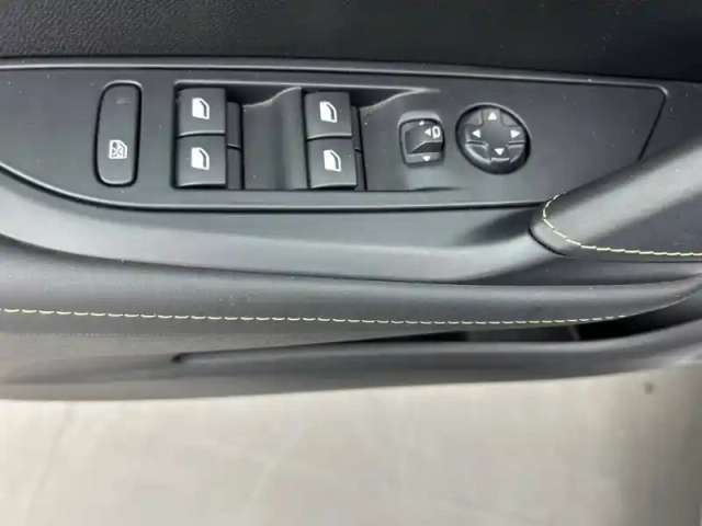 Peugeot 208 hybrid 110 e-dcs6 — photo 18
