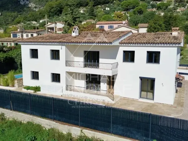 Propriété provençale rénovée à deux pas du village de Tourrettes-sur-Loup