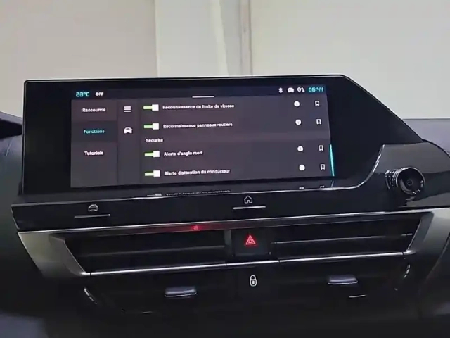 Citroën C4 puretech 130 s&amp;s eat8 — photo 44