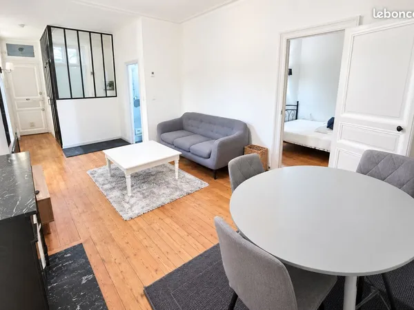 Nantes centre - Charmant T2 meublé de 41 m², lumineux et plein de cachet
