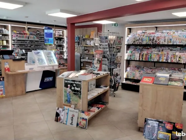 Murs et fond Tabac presse avec logement