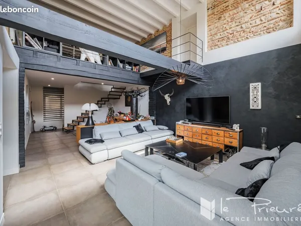 Maison de village 8 pièces 263 m²
