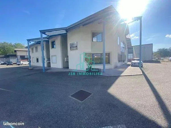 Bureaux 256 m² Challes-les-Eaux