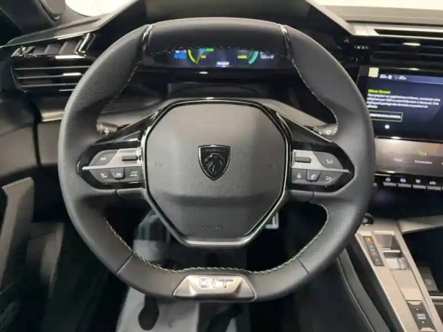 Peugeot 308 phev 225 e-eat8 — photo 20