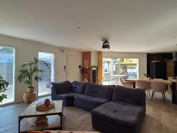 VILLA RECENTE 137 M² 4 CHAMBRES
