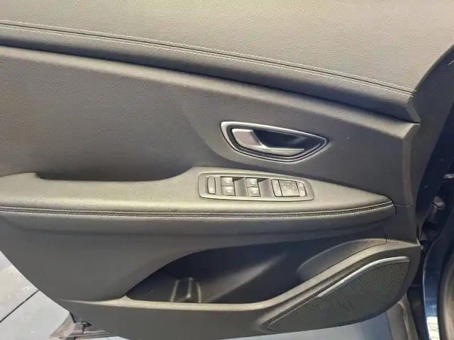 Renault Scenic grand  tce 140 — photo 17