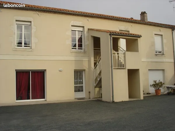 T3 av 2 chambres Parking 85200 Fontenay le comte