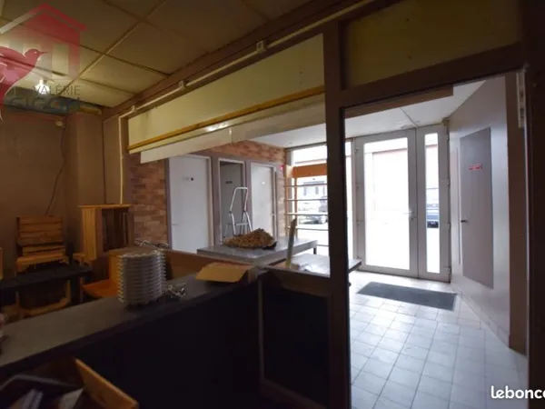 Local 600 m² Valentigney