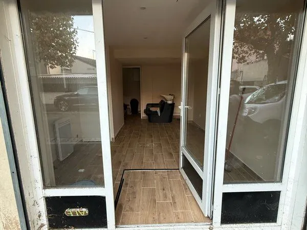 Commerce Location Les Pavillons-sous-Bois 25m² 920€