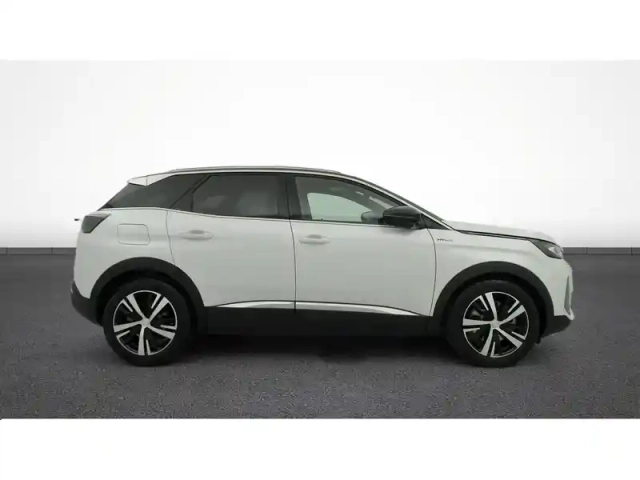 Peugeot 3008 hybrid 225 e-eat8 — photo 11