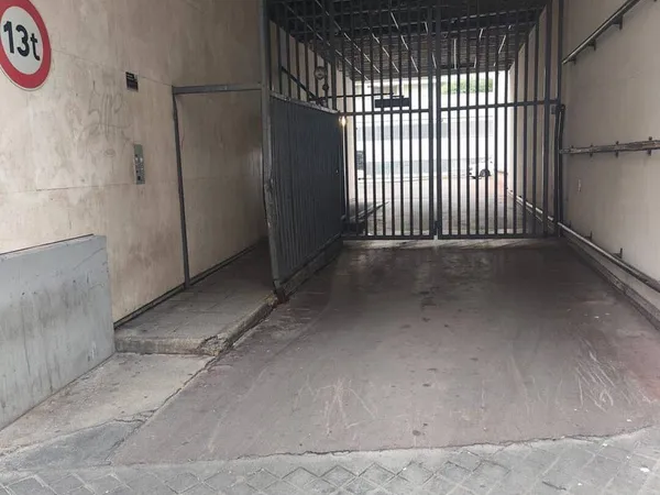 Parking 11 m²