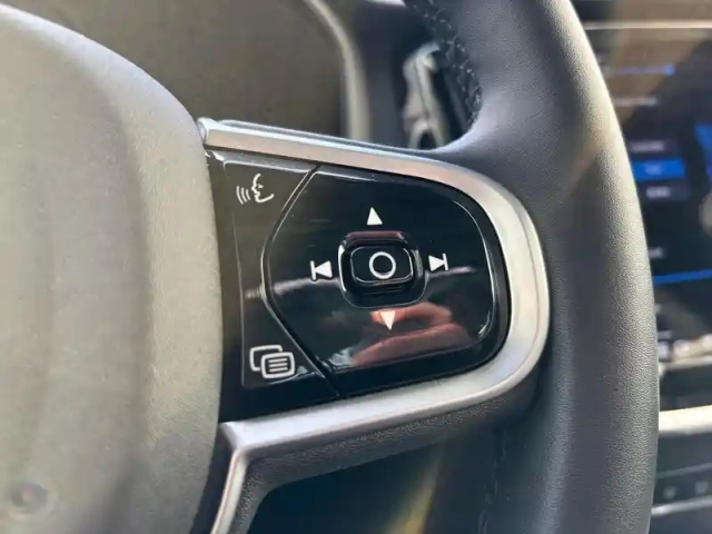 Volvo V60 micro hybride essence b4 197 ch dct7 — photo 11