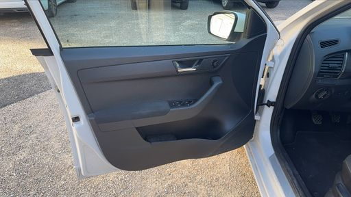 Skoda Fabia Combi 1.2 TSI 90 - Ambition – 2016 – 98168 km – Essence – Boîte Manuelle — photo 24