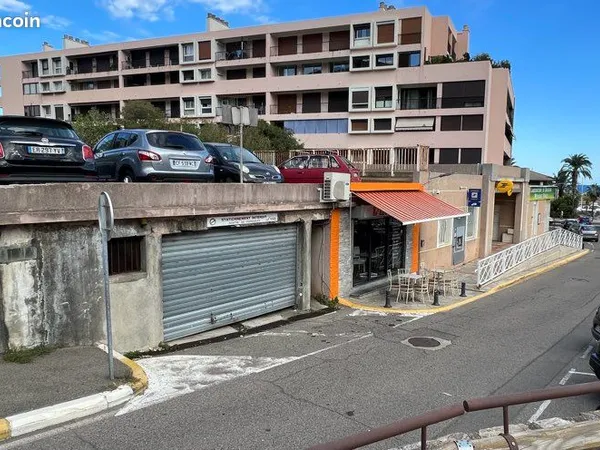 Garage à louer proche port de Toga