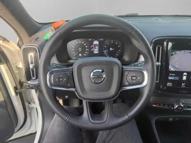 Volvo Xc40 t2 129ch momentum — photo 12