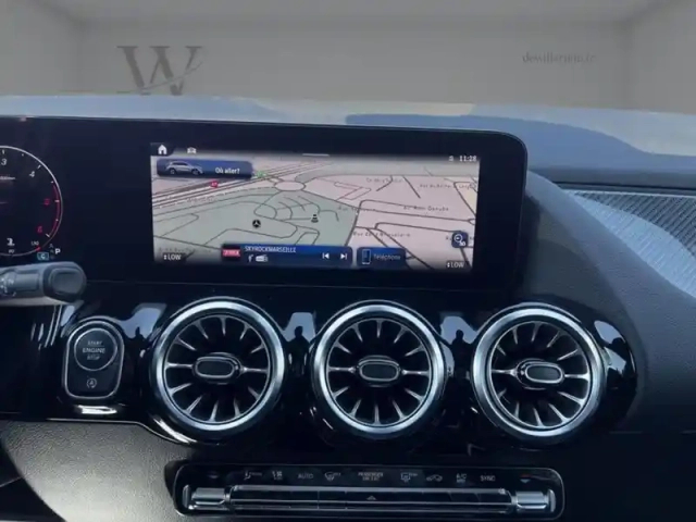 Mercedes Gla 200 d amg line — photo 18