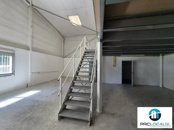 LOCAL D'ACTIVITE 239 m² EYBENS