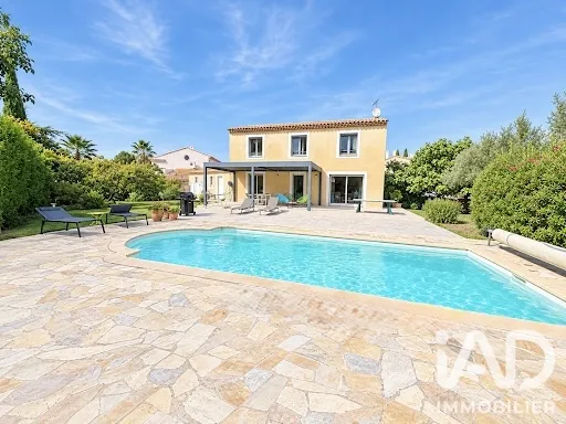Maison 5 pièces 144 m²
