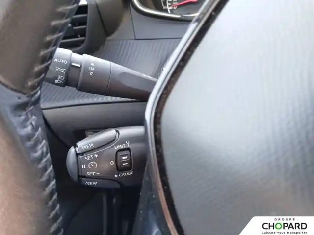 Peugeot 2008 puretech 100 s&amp;s bvm6 — photo 37