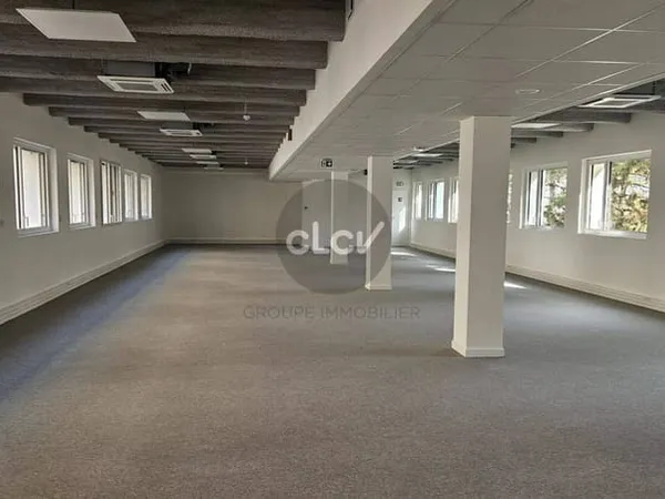 Local commercial 150 m²