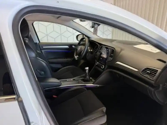 Renault Megane iv estate tce 140 — photo 34
